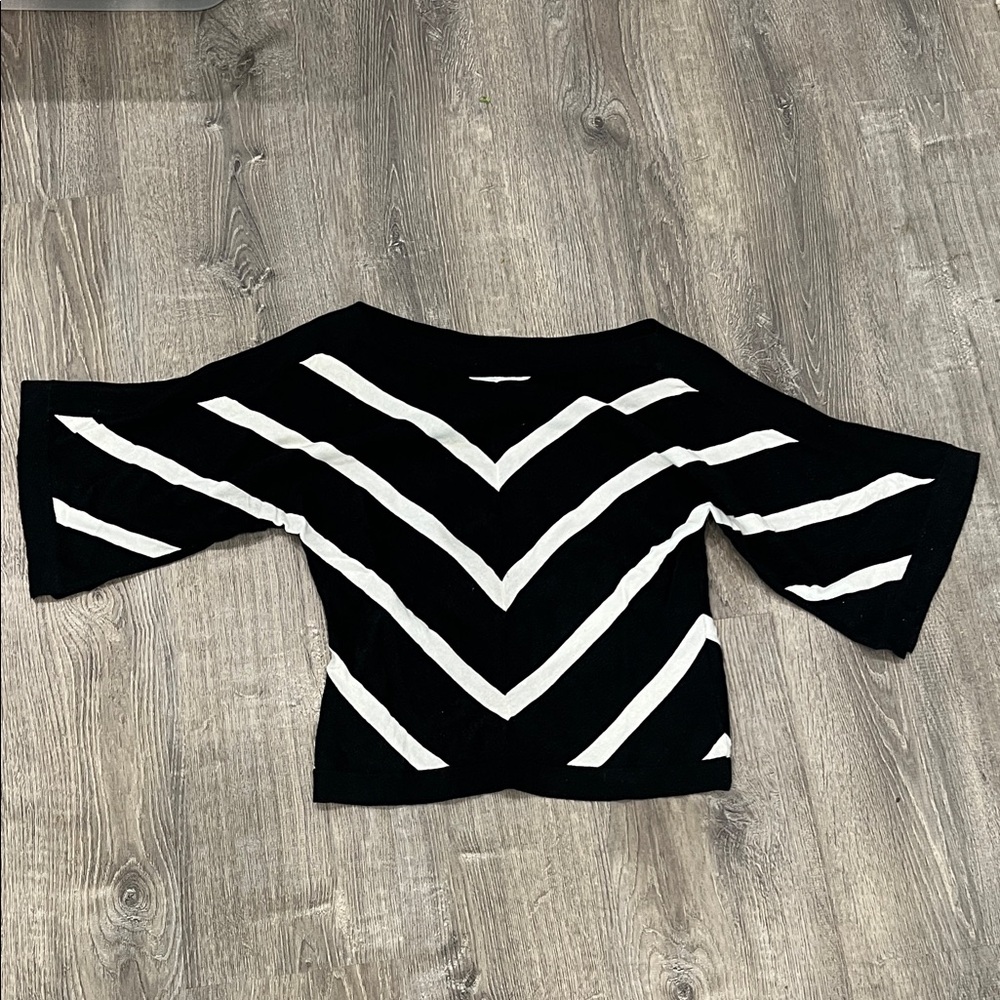 White House Black Market Chevron Stripe Women's Sweater